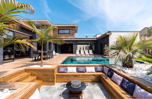 Le Grau-dʼAgde Villa | Villa Signature, Luxury & Exclusive seaside getaway