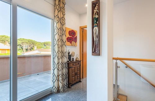 La Canyera Villa | Villa 'Sol' with Mountain View, Wi-Fi and Air Conditioning