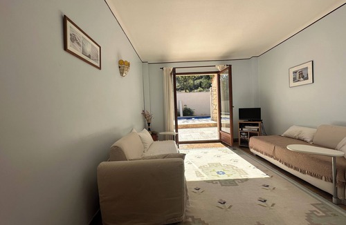 Villelongue-dels-Monts House | Villa Spacieuse Proche de Plage, Montagne, Village Piscine Privée, Jardin, vue