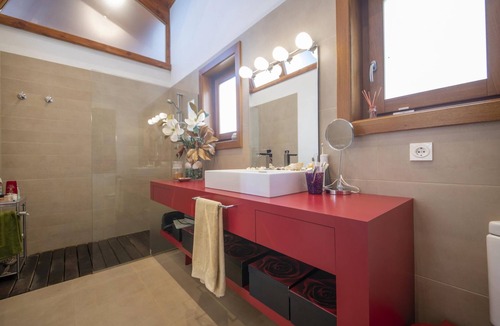Torrelles de Llobregat Villa | Villa Torrelles: Pool and views 20min to Barcelona