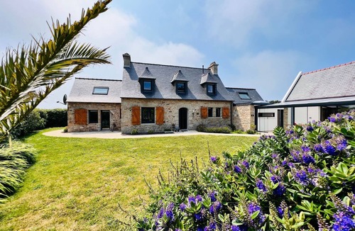 Brignogan-Plage House | Villa Ty Arvorig by Interhome