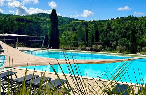 Saint-Maurice-dʼArdeche Villa | Villa Viognier - private terrace and garden