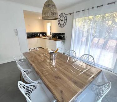 Roquebrune-Cap-Martin Villa | Villa Victoria F1 GP Monaco #8 persons #3 Bedrooms #Terrace # garage Beach -