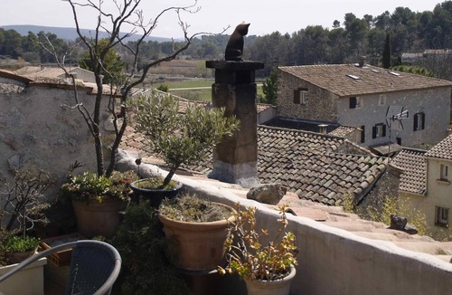 Peypin-d'Aigues House | Village House in a Hamlet