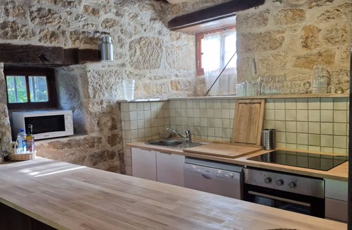 Cavagnac House | Village house. Swimming pool. Charming. Calm. Padirac-Rocamadour corner 6-8 persons