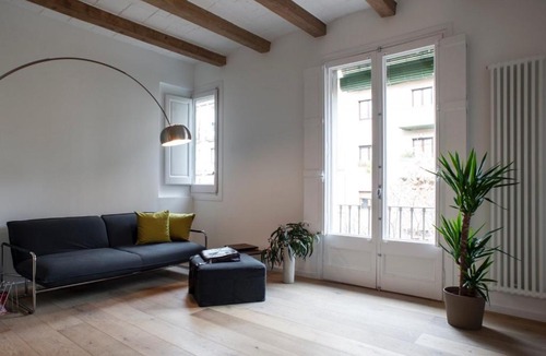 Sant Antoni Apartment | Villaroel · Modern flat in San Antoni