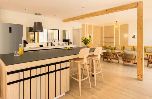 Beauziac House | VIP Cottage for 12 People