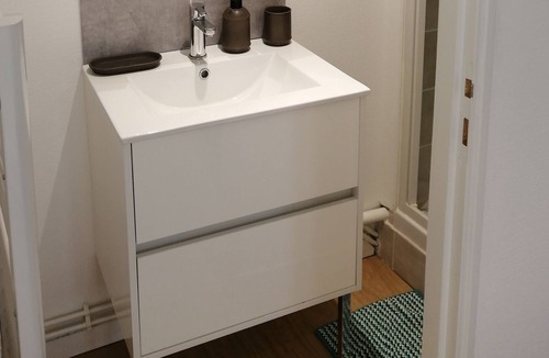 Vaugueux Apartment | Vrbo Property
