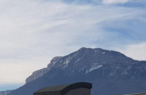 Quartier Chorier-Berriat Apartment | Vue Montagne - Appt Cosy et calme - Fibre
