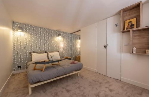 Quartier de la Plaine-de-Monceaux Apartment | Wagram Luxury Palace