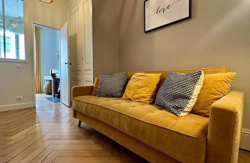 Jules Ferry - Recamier Apartment | WeHost - Bugeaud - Bel appartement typique