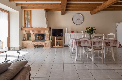 Roquefeuil Cottage | Welcome to Léontine 5 minutes from Lake Belcaire with its many activities