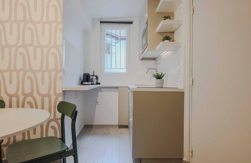 17th Arrondissement Apartment | Welcoming Studio for 2 people - Épinettes