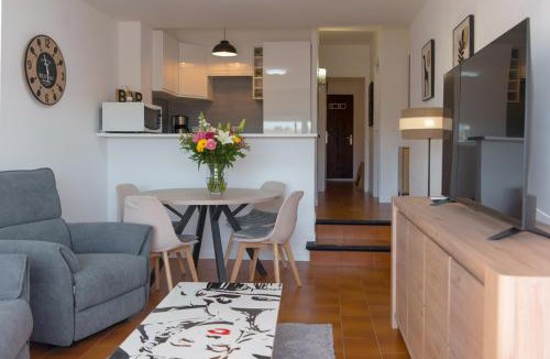 Empuriabrava Apartment | WELCS APARTAMENTO 316 EMP con Balcón, parking privado y AC