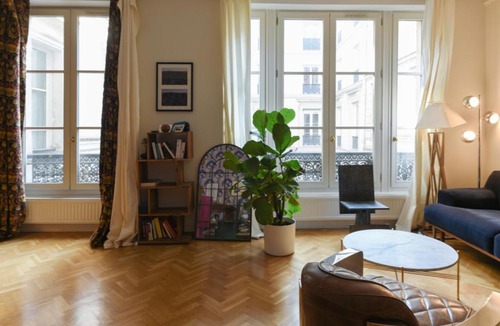 Vivienne Apartment | Welkeys - Richelieu Apartment