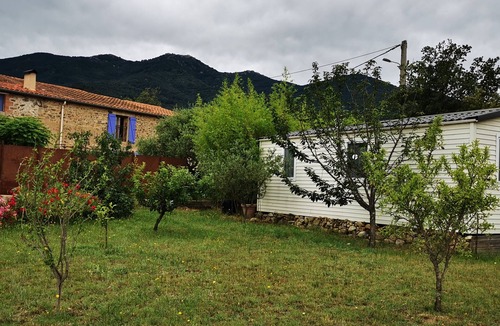 Villelongue-dels-Monts House | well-equipped mobile home in the Albères Catalanes in Villelongue dels monts