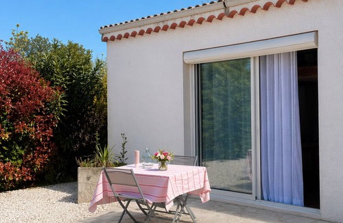 Loriol-sur-Drome Apartment | Whole house in the countryside near the river