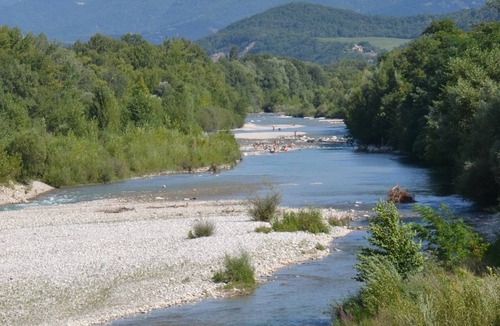 Loriol-sur-Drome Apartment | Whole house in the countryside near the river