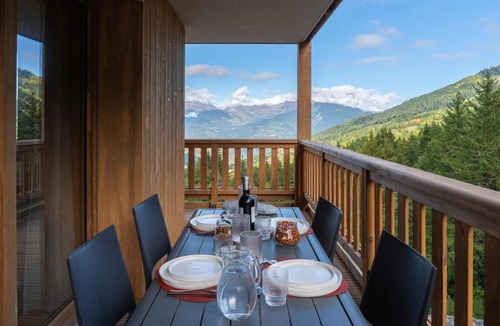 Valmorel Apartment | Wifi, 100m from shops, view mountain, fitness, swimming pool, sauna, hammam, terrace, balcony