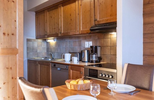 Les Eucherts Apartment | Wifi, 150m from shops, swimming pool, sauna, hammam, balcony, fireplace or stove, tv, ski locker