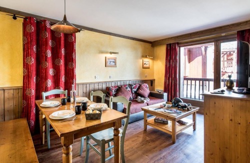 Les Almes Apartment | Wifi, 200m from resort center, balcony, tv, ski locker, 45m², Tignes