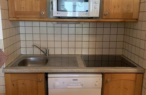 Val Cenis Apartment | Wifi, 300m from ski slopes, 1st floor, view village, balcony, parking, tv, ski locker, 39m²