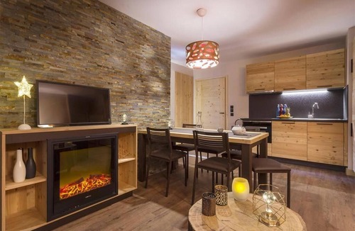Les Boisses Apartment | Wifi, 300m from resort center, swimming pool, balcony, tv, ski locker, 75-80m², Tignes