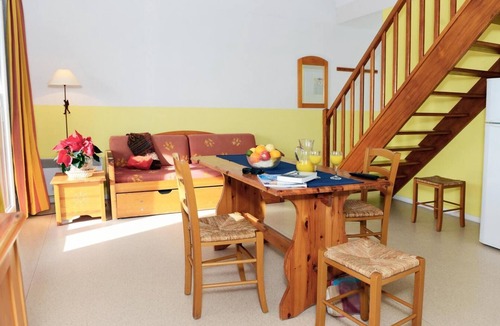 Font-Romeu-Odeillo-Via Apartment | Wifi, swimming pool, balcony, parking, tv, ski locker, 73-76m², Font Romeu