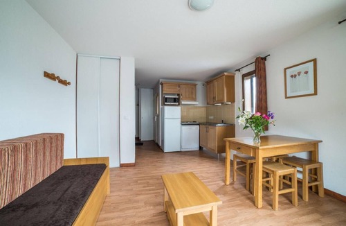 Les Bottieres Apartment | Wifi, swimming pool, terrace, balcony, parking, tv, ski locker, 28-30m², Les Bottières