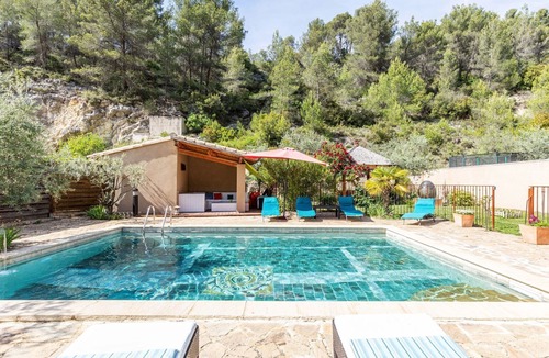 Le Barroux Villa | Wonderful private villa for 8 people with private pool, WIFI, TV and pets allowed