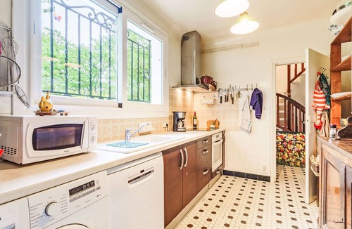 Ascain House | Wonderful private villa for 6 guests with WIFI, TV and pets allowed