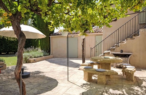Cucuron House | Wonderful private villa for 9 people with private pool, WIFI, TV and terrace