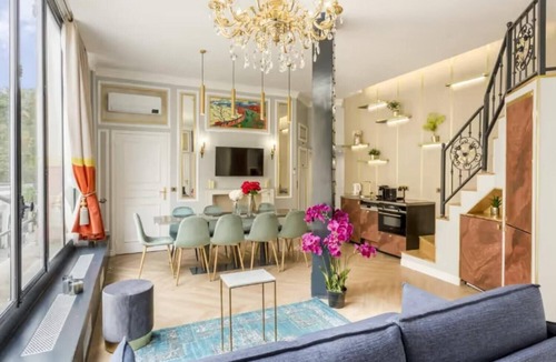 Quartier du Mail Apartment | YOUR PERFECT PARISIAN ESCAPE NEAR THE LOUVRE & LE MARAIS WITH AC