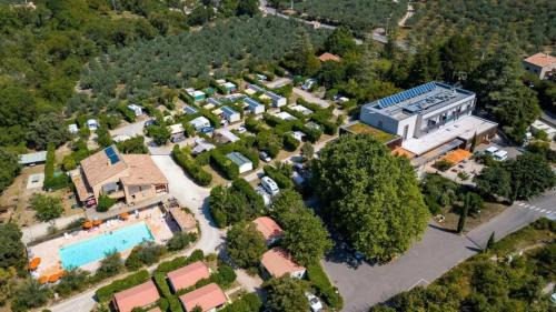 Buis-les-Baronnies Other | ZEcamping 3 étoiles familial animaux acceptés bar piscine et soirées animées