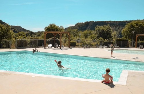Chassagnes House | ZEcamping 3 étoiles pataugeoire piscine locatif 24m2 4 pers