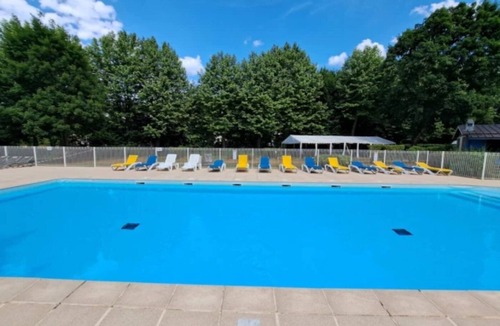 Saint-Cere House | ZEcamping 3 étoiles dog friendly environnement calme pataugeoire