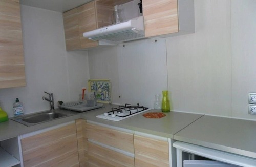 Urt House | ZEcamping 3 étoiles piscine dog friendly locatif TV 17m2 2 pers