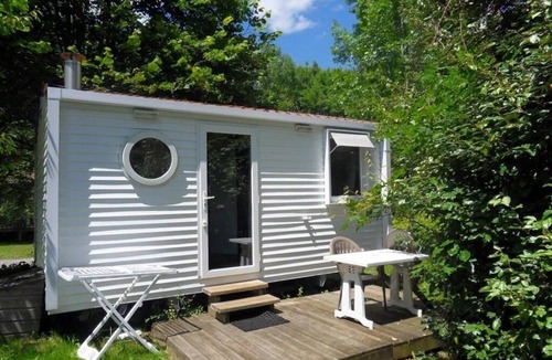 Urt House | ZEcamping 3 étoiles piscine dog friendly locatif TV 17m2 2 pers