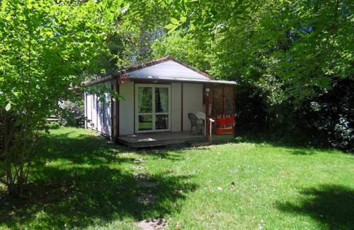 Urt Ski Chalet | ZEcamping 3 étoiles piscine pet friendly bien-être locatif TV 22m2 4 pers