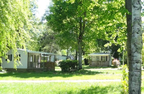 Seix House | ZEcamping 3* espace aquatique chiens acceptés sauna mobil-home TV 18m2
