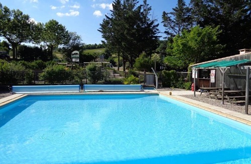Vesc Ski Chalet | ZEcamping 3* familial pataugeoire chalet 5 pers