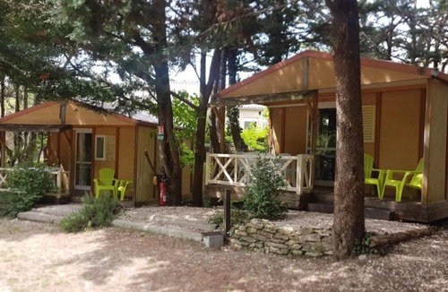 Vesc Ski Chalet | ZEcamping 3* familial pataugeoire chalet 5 pers