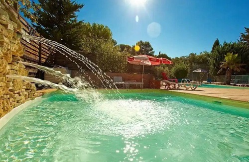 Junas Ski Chalet | ZEcamping 3* pataugeoire dog friendly locatif TV BBQ clim 47m2 6 pers