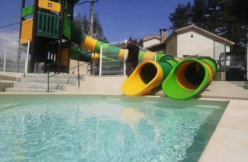 Ucel House | ZEcamping 4 étoiles piscine chauffée locatif 26m2