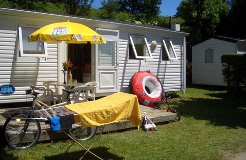Salles-Curan House | ZEcamping 4* animé piscine chauffée chiens acceptés mobil-home clim