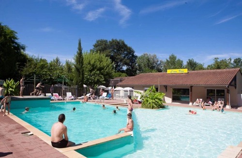 Carennac House | ZEcamping 4* animé pataugeoire locatif TV 45m2 6 pers