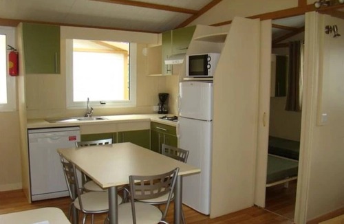 Espelette Ski Chalet | ZEcamping 4* animaux acceptés hammam sauna piscine et soirées animées