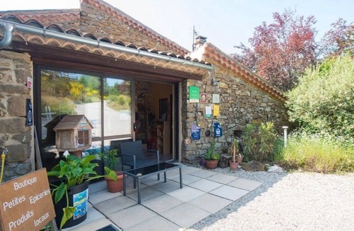 Rosans Ski Chalet | ZEcamping 4* familial piscine chauffée locatif clim 15m2
