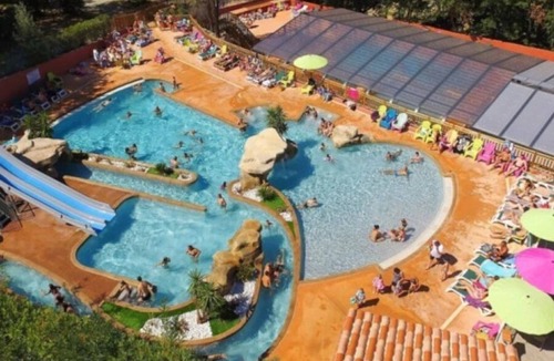 Laroque-des-Alberes House | ZEcamping 4* animé piscine couverte tente BBQ 17m2 4 pers