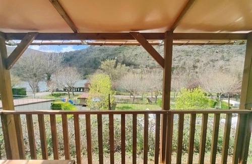 Saint-Rome-de-Tarn Cabin | ZEcamping 4* familial piscine locatif BBQ 12m2 4 pers